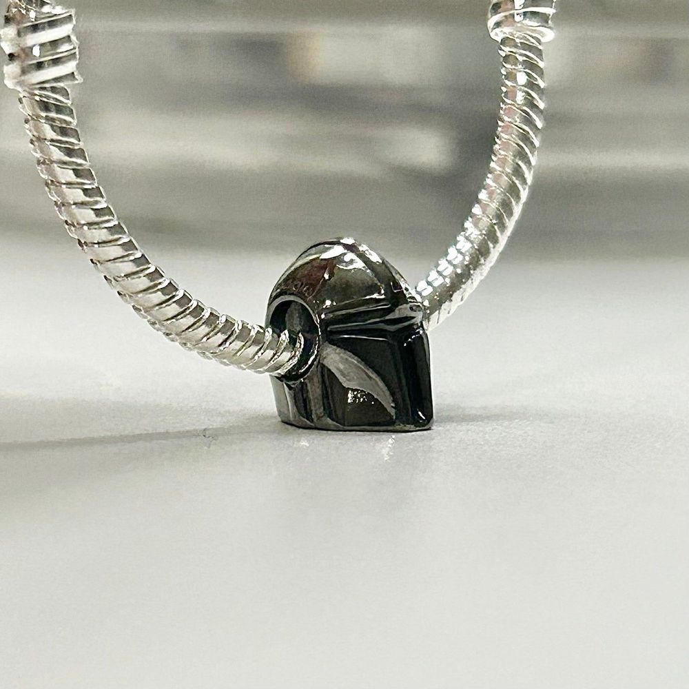 Star Wars The Mandalorian Helmet Charm - Picture 6 of 6